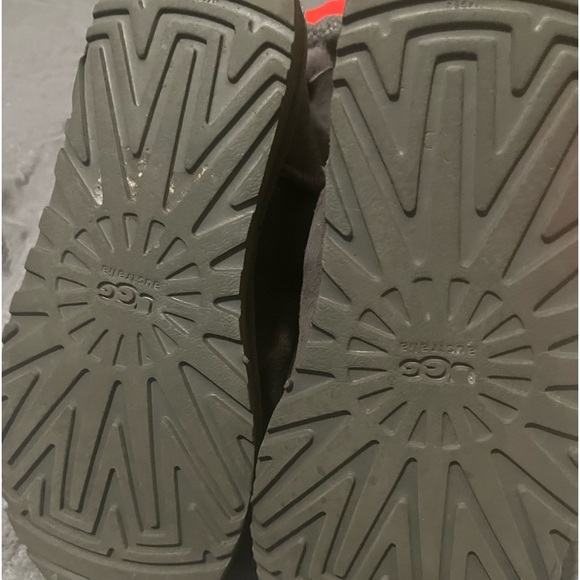 Good condition end conform luk I  int dhe front San warer Im cliner no Flowers’s - Picture 5 of 6